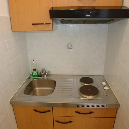 Leontina Apartment Sumartin